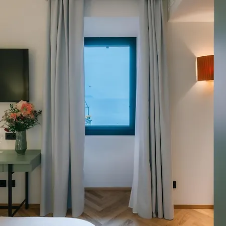 Casa Du Lac, By R Collection 4* Varenna