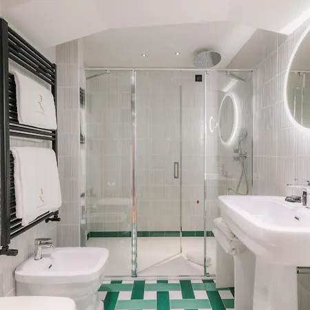 Casa Du Lac, By R Collection Varenna